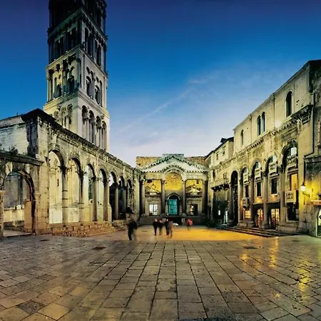 Charming With Balcony 斯普利特