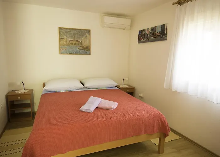 Charming With Balcony بيت ضيافة 3*