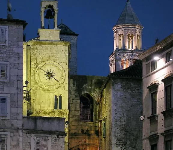 بيت ضيافة Charming With Balcony سبليت